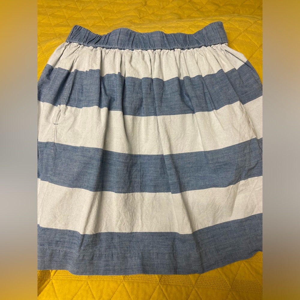 Gap skirt, size small. Blue and white stripes.